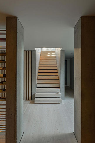 guedes-cruz-arquitectos-wall-house-20